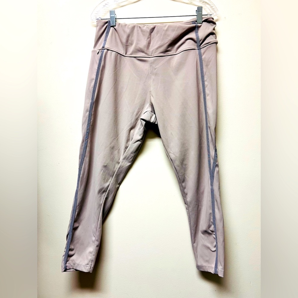 Danskin Light Tan Activewear Women’s Size XL Athletic Legging Pant